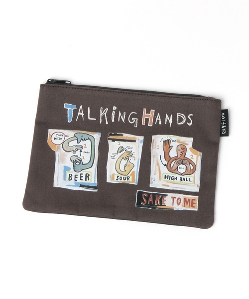 BAYFLOW(ベイフロー)の「【TALKING HANDS(トーキングハンズ)】プリントポーチ(ポーチ・レディース・ブラウン/ネイビー/ベージュ・0)」の4枚目の写真