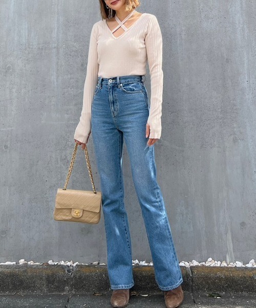Vicente(ヴィセンテ)の「Vicente flare long denim(デニムパンツ・レディース・ブルー・SMALL/MEDIUM/X-SMALL)」の2枚目の写真