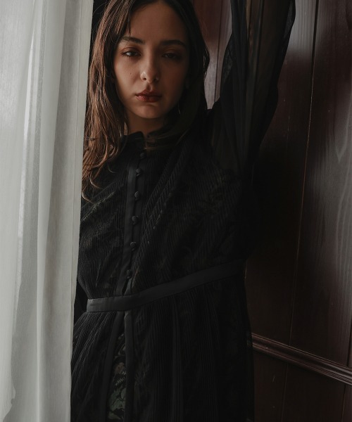 セール】リニューアル［Callarus］チュール使い花柄デザインワンピース