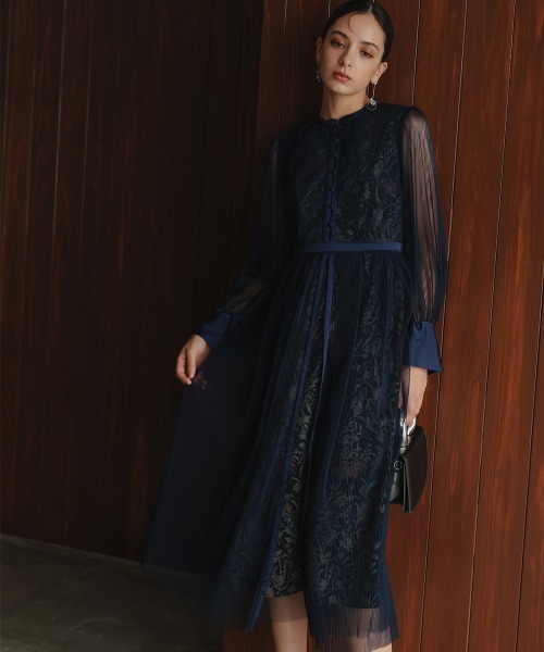 Callarus（カラルス）の「リニューアル［Callarus］チュール使い花柄デザインワンピースドレス（ドレス・レディース・ブラック系/カーキ系/ネイビー系・LL/3L/M/L/4L/5L）」の4枚目の写真