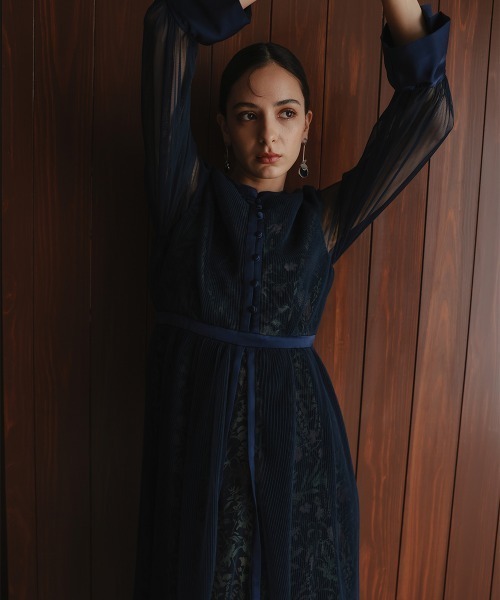 Callarus（カラルス）の「リニューアル［Callarus］チュール使い花柄デザインワンピースドレス（ドレス・レディース・ブラック系/カーキ系/ネイビー系・LL/3L/M/L/4L/5L）」の9枚目の写真