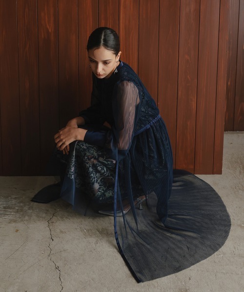 セール】リニューアル［Callarus］チュール使い花柄デザインワンピース