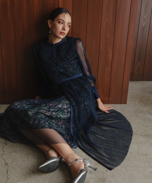 Callarus（カラルス）の「リニューアル［Callarus］チュール使い花柄デザインワンピースドレス（ドレス・レディース・ブラック系/カーキ系/ネイビー系・LL/3L/M/L/4L/5L）」の18枚目の写真