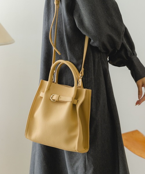 RODE SKO（ロデスコ）の「プチベルト付2WAYトートバッグ『Msize』（トートバッグ・レディース・ブラック/イエロー/グリーン系その他/オフホワイト・ONE）」の4枚目の写真