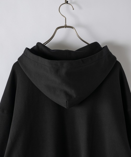 DOOPZ（ドープス）の「レイヤードスリーブフーディー（パーカー・メンズ・グレイッシュベージュ/ブラック・SMALL/MEDIUM/LARGE）」の9枚目の写真