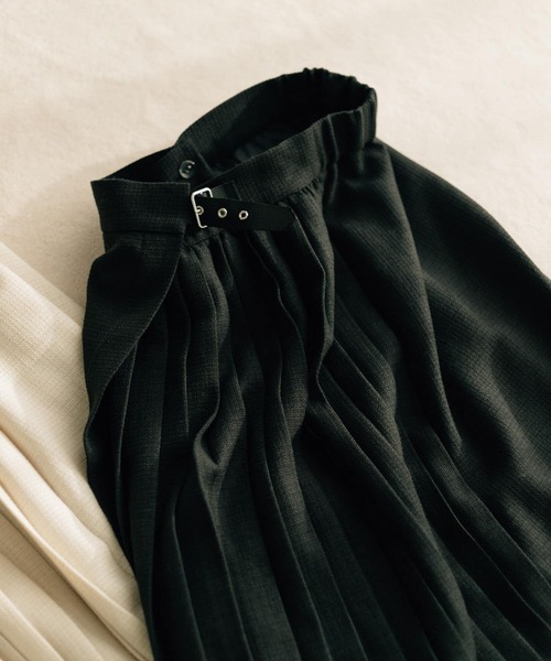 スカート ORR Pleated Full Skirt BASICS – ISSEY MIYAKE ONLINE STORE