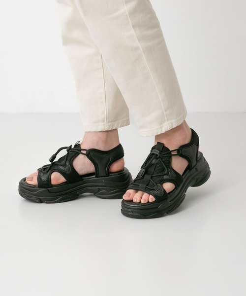 menue(メヌエ)の「厚底スポーツサンダル(サンダル・レディース・ホワイト/ブラック・38/39/36/37)」の22枚目の写真