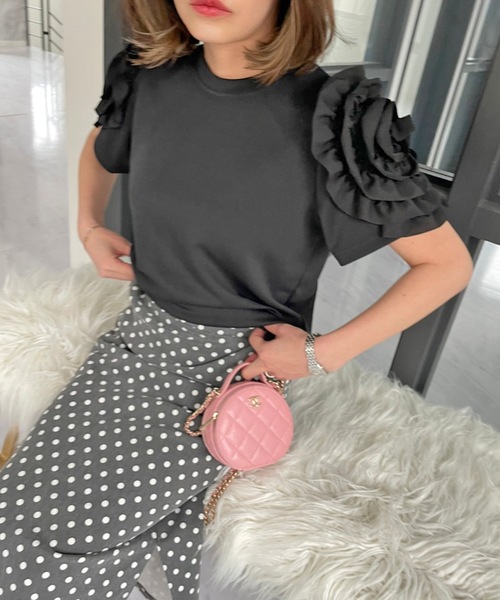 M y u（ミュー）の「デザインフリルスリーブ半袖Tシャツ　ブラウス　プルオーバー（Tシャツ/カットソー・レディース・ブラック系1/グレー系1/ブラック/ホワイト/グレー/ホワイト系1/ベージュ/カーキ/ベージュ系1/カーキ系1・FREE/ML）」の20枚目の写真