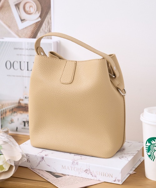 Ada.(エイダ)の「2WAY ワンハンドル スクエアバッグ(ハンドバッグ・レディース・アイボリー/ブルー系その他/ベージュ/ブラウン/ブラック・FREE)」の2枚目の写真