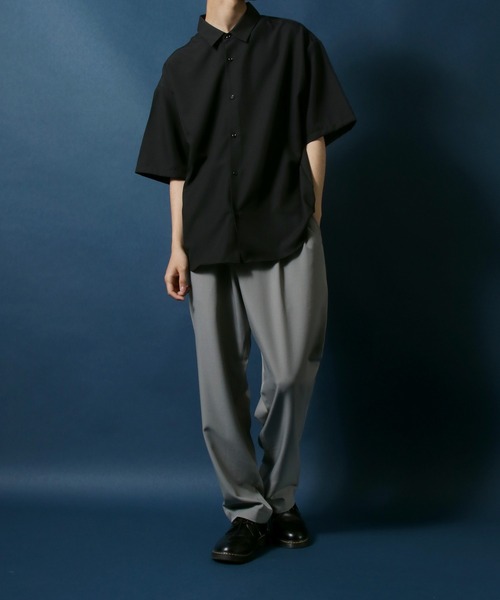 ANPAS(アンパス)の「MADE IN JAPAN Reflax(R) Oversized Half-Sleeve Shirt/日本製 リフラクス オーバーサイズ レギュラーカラー 半袖 とろみシャツ 国産 メンズ 春夏 トップス(シャツ/ブラウス・メンズ・セージグリーン/ブルー/グレー/ブラック/パープル/イエロー/ホワイト/チャコール/ボルドー/マスタード/ロイヤルブルー・M/L)」の13枚目の写真