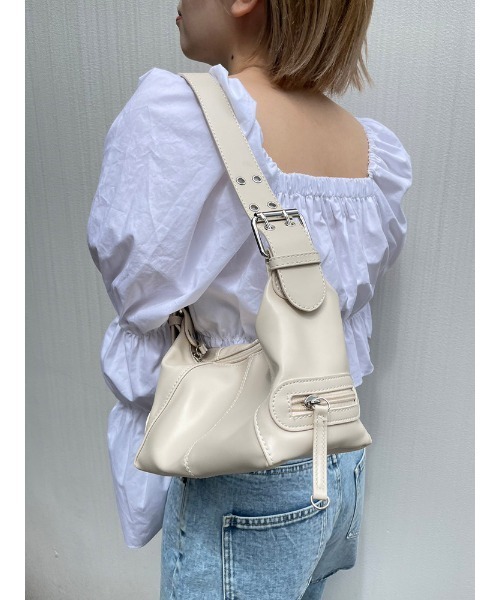 ENVYM(アンビー)の「アイレットデザインハンドBAG(ハンドバッグ・レディース・ブラック/アイボリー・FREE)」の2枚目の写真