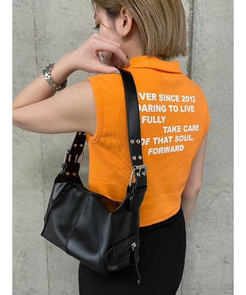 ENVYM(アンビー)の「アイレットデザインハンドBAG(ハンドバッグ・レディース・ブラック/アイボリー・FREE)」の1枚目の写真