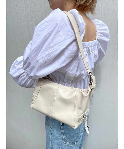 ENVYM(アンビー)の「アイレットデザインハンドBAG(ハンドバッグ・レディース・ブラック/アイボリー・FREE)」の3枚目の写真