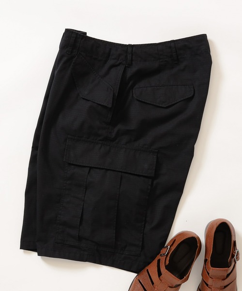BEAMS(ビームス)の「BEAMS / ビッグ 6ポケット カーゴショーツ(カーゴパンツ・メンズ・チャコールグレー/ブラック/オリーブ・M/L/XL/S)」の2枚目の写真