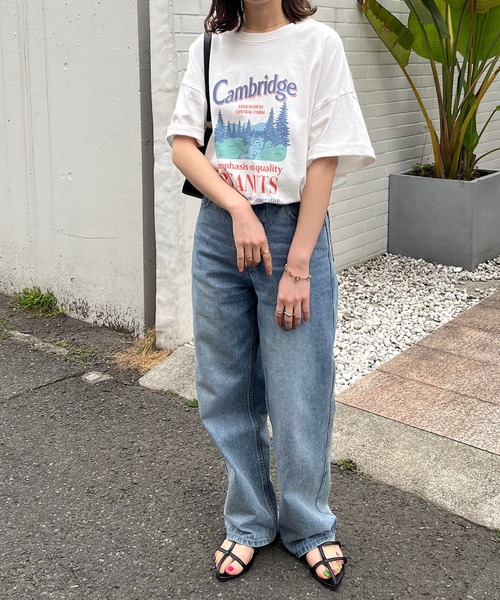 DISCOAT（ディスコート）の「【WEB限定】CamBridgeスーベニアビックTシャツ《ユニセックス》（Tシャツ/カットソー・レディース・ホワイト/ブラウン/ライトベージュ・FREE）」の15枚目の写真