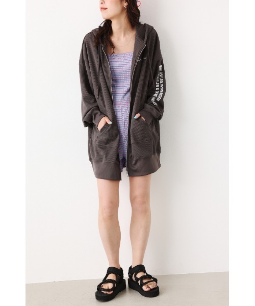 RODEO CROWNS WIDE BOWL(ロデオクラウンズワイドボウル)の「S/W THERMAL ZIP PK(パーカー・レディース・ライトブルー/オフホワイト/ブラック・FREE)」の4枚目の写真
