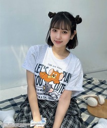 ○トムとジェリー 刺繍Ｔシャツ 【TOM and JERRY/トムとジェリー】（アクリルキーホルダー付き )