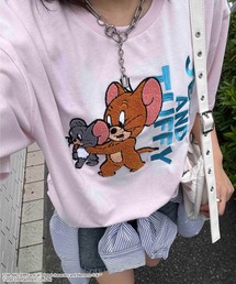 ○トムとジェリー 刺繍Tシャツ 【TOM and JERRY/トムとジェリー】(アクリルキーホルダー付き )