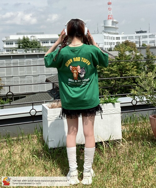 ○アクリルキーホルダー付き トムとジェリー 刺繍Tシャツ 【TOM and