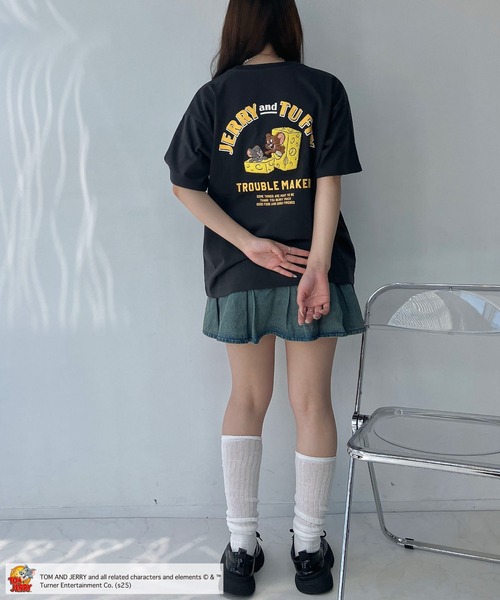 ○アクリルキーホルダー付き トムとジェリー 刺繍Tシャツ 【TOM and