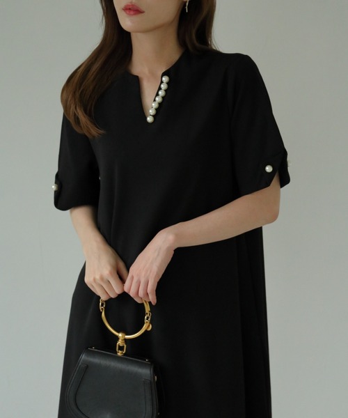 ZOZO限定】パール付きVネックワンピース（ワンピース）｜tocco closet