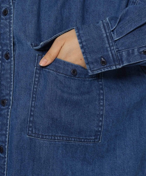 LEPSIM（レプシィム）の「デニムBIG長袖シャツ　908983（シャツ/ブラウス・レディース・インディゴブルー/ブルー・FREE）」の16枚目の写真