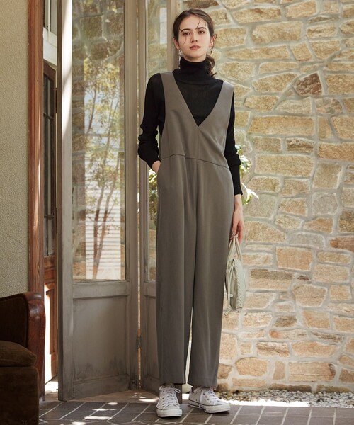 23区（ニジュウサンク）の「【SLOW/一部店舗限定】シアーリブ タートルネックニット（ニット/セーター・レディース・黄土色系/ブラック系/アイボリー系・38/40）」の4枚目の写真