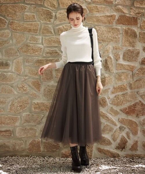 23区（ニジュウサンク）の「【SLOW/一部店舗限定】シアーリブ タートルネックニット（ニット/セーター・レディース・黄土色系/ブラック系/アイボリー系・38/40）」の14枚目の写真
