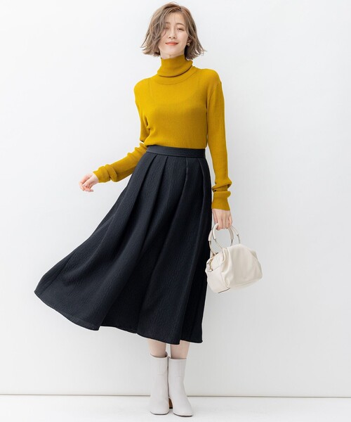 23区（ニジュウサンク）の「【SLOW/一部店舗限定】シアーリブ タートルネックニット（ニット/セーター・レディース・黄土色系/ブラック系/アイボリー系・38/40）」の21枚目の写真