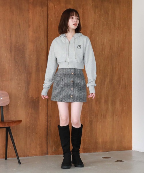 archives(アルシーヴ)の「ロゴ刺繍ショートzipパーカー(パーカー・レディース・グレー/オフホワイト/ブラック・MEDIUM)」の18枚目の写真