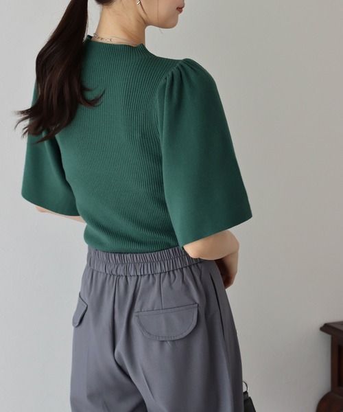 BLUEEAST（ブルーイースト）の「フレアスリーブ五分袖なめらかニット（ニット/セーター・レディース・アイボリー/ブラック/ベージュ/グリーン/チャコールグレー/ボルドー・MEDIUM）」の20枚目の写真