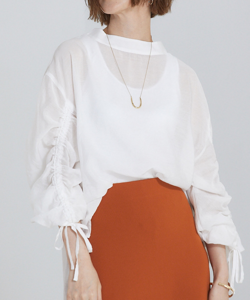 abahouse mavie（アバハウスマヴィ）の「【シアートップス】袖ギャザーブラウス（シャツ/ブラウス・レディース・ホワイト/ブラック/ダークグリーン/パープル系その他・0）」の2枚目の写真