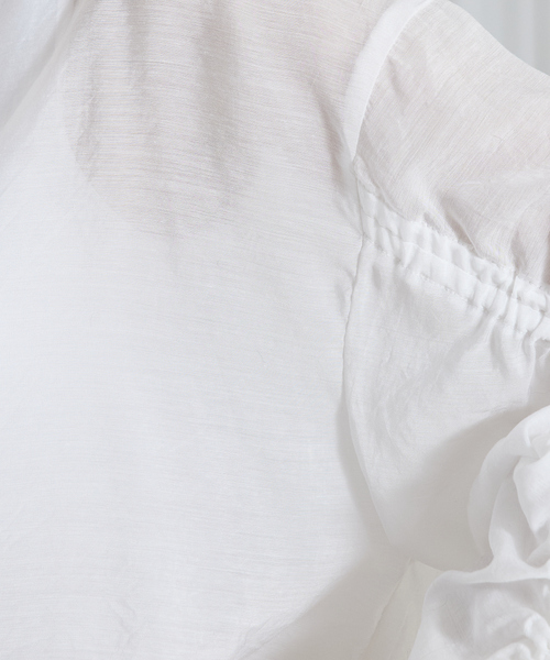 abahouse mavie（アバハウスマヴィ）の「【シアートップス】袖ギャザーブラウス（シャツ/ブラウス・レディース・ホワイト/ブラック/ダークグリーン/パープル系その他・0）」の11枚目の写真