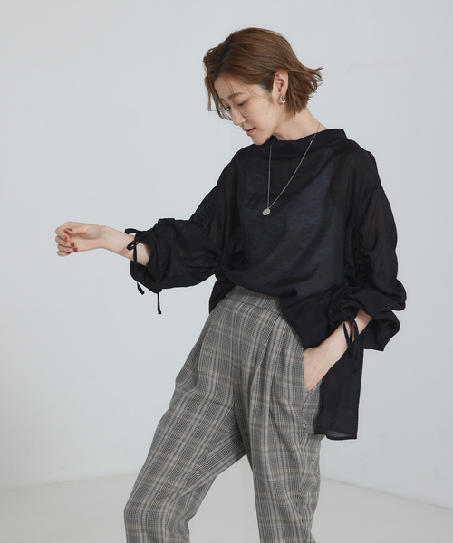 abahouse mavie（アバハウスマヴィ）の「【シアートップス】袖ギャザーブラウス（シャツ/ブラウス・レディース・ホワイト/ブラック/ダークグリーン/パープル系その他・0）」の19枚目の写真