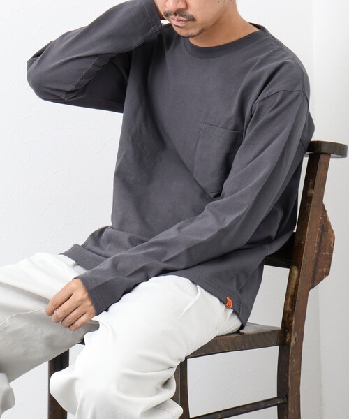 UNIVERSAL OVERALL(ユニバーサルオーバーオール)の「【UNIVERSAL OVERALL/ユニバーサルオーバーオール】別注 USコットン ワンポイント長袖Tシャツ ロンT(Tシャツ/カットソー・メンズ・ホワイト/グレイッシュベージュ/チャコールグレー・S/L/M)」の14枚目の写真