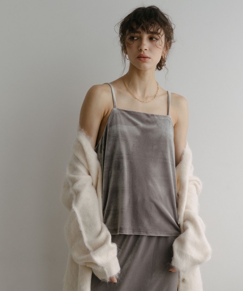 Doux archives（ドゥアルシーヴ）の「ストレッチベロアキャミソール（キャミソール・レディース・ブラウン/モカ・FREE）」の2枚目の写真