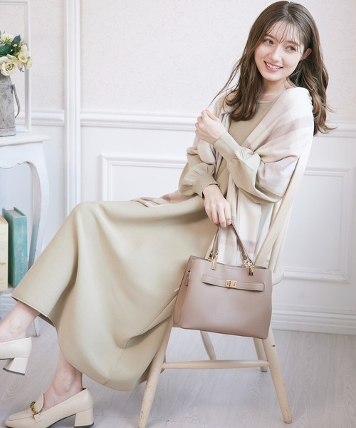 12Twelve Agenda(トゥエルブ アジェンダ)の「カシミアタッチニュアンスチェック大判ストール(マフラー・レディース・ベージュ/ラベンダー/サックスブルー/オフホワイト・FREE)」の12枚目の写真