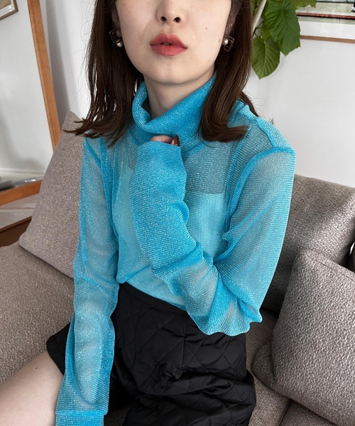 LOWRYS FARM（ローリーズファーム）の「ラメオフタートルロングスリーブ　984581（Tシャツ/カットソー・レディース・アイボリー/ブラック/ブルー/シルバー・FREE）」の14枚目の写真