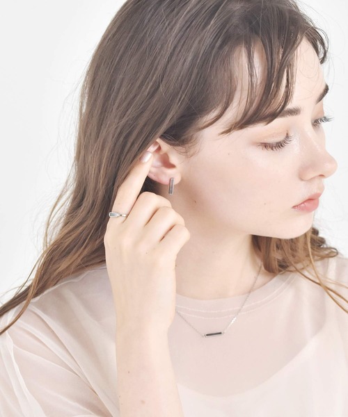 LHME(エルエイチエムイー)の「LHME スクエアスリムリング/サージカルステンレス316L(金属アレルギー対応)(リング・レディース・ゴールド/シルバー・9号/11号/13号/15号)」の8枚目の写真