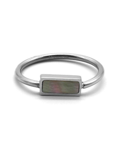 LHME(エルエイチエムイー)の「LHME スクエアスリムリング/サージカルステンレス316L(金属アレルギー対応)(リング・レディース・ゴールド/シルバー・9号/11号/13号/15号)」の3枚目の写真