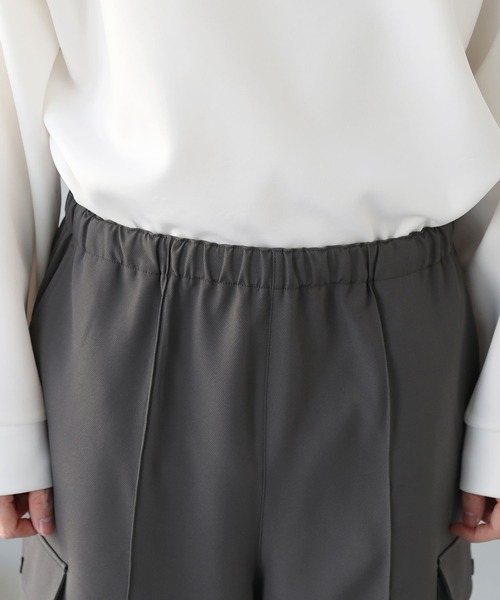 ETELIO（エテリオ）の「センターシームワイドバギードレープ/デニムカーゴパンツ（カーゴパンツ・メンズ・ブラウン/ライトグレー/ブラック/チャコール/ブルー系その他2/ブラック系その他/ブルー系その他・L/S/M）」の15枚目の写真