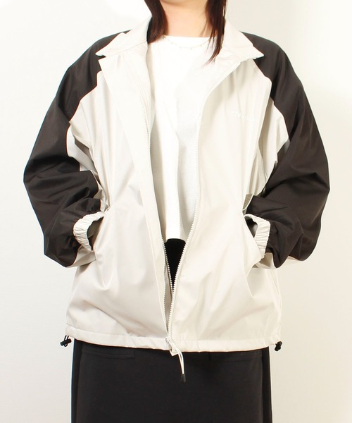 CONVERSE（コンバース）の「【CONVERSE/コンバース】撥水配色切替スタンドジャケット（ナイロンジャケット・レディース・サックスブルー系/ブラック/ホワイト系/カーキ系・L/M）」の7枚目の写真