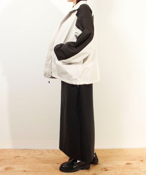 CONVERSE（コンバース）の「【CONVERSE/コンバース】撥水配色切替スタンドジャケット（ナイロンジャケット・レディース・サックスブルー系/ブラック/ホワイト系/カーキ系・L/M）」の11枚目の写真