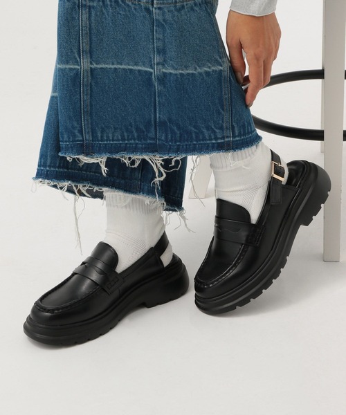 BAYFLOW(ベイフロー)の「バッグストラップローファー(ローファー・レディース・ブラック/ライトベージュ・MEDIUM/LARGE)」の3枚目の写真