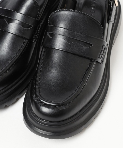 BAYFLOW(ベイフロー)の「バッグストラップローファー(ローファー・レディース・ブラック/ライトベージュ・MEDIUM/LARGE)」の11枚目の写真