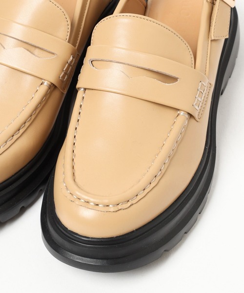 BAYFLOW(ベイフロー)の「バッグストラップローファー(ローファー・レディース・ブラック/ライトベージュ・MEDIUM/LARGE)」の12枚目の写真