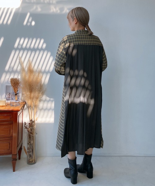 AS KNOW AS plus（アズノゥアズプラス）の「☆プリーツ切り替えシャツワンピ―ス（ワンピース・レディース・ブラック/イエロー系/カーキ・FREE）」の3枚目の写真