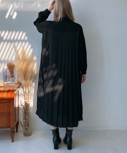 AS KNOW AS plus（アズノゥアズプラス）の「☆プリーツ切り替えシャツワンピ―ス（ワンピース・レディース・ブラック/イエロー系/カーキ・FREE）」の6枚目の写真
