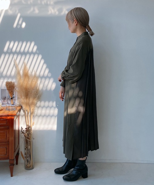 AS KNOW AS plus（アズノゥアズプラス）の「☆プリーツ切り替えシャツワンピ―ス（ワンピース・レディース・ブラック/イエロー系/カーキ・FREE）」の10枚目の写真