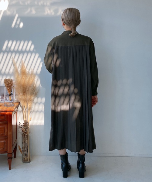 AS KNOW AS plus（アズノゥアズプラス）の「☆プリーツ切り替えシャツワンピ―ス（ワンピース・レディース・ブラック/イエロー系/カーキ・FREE）」の11枚目の写真
